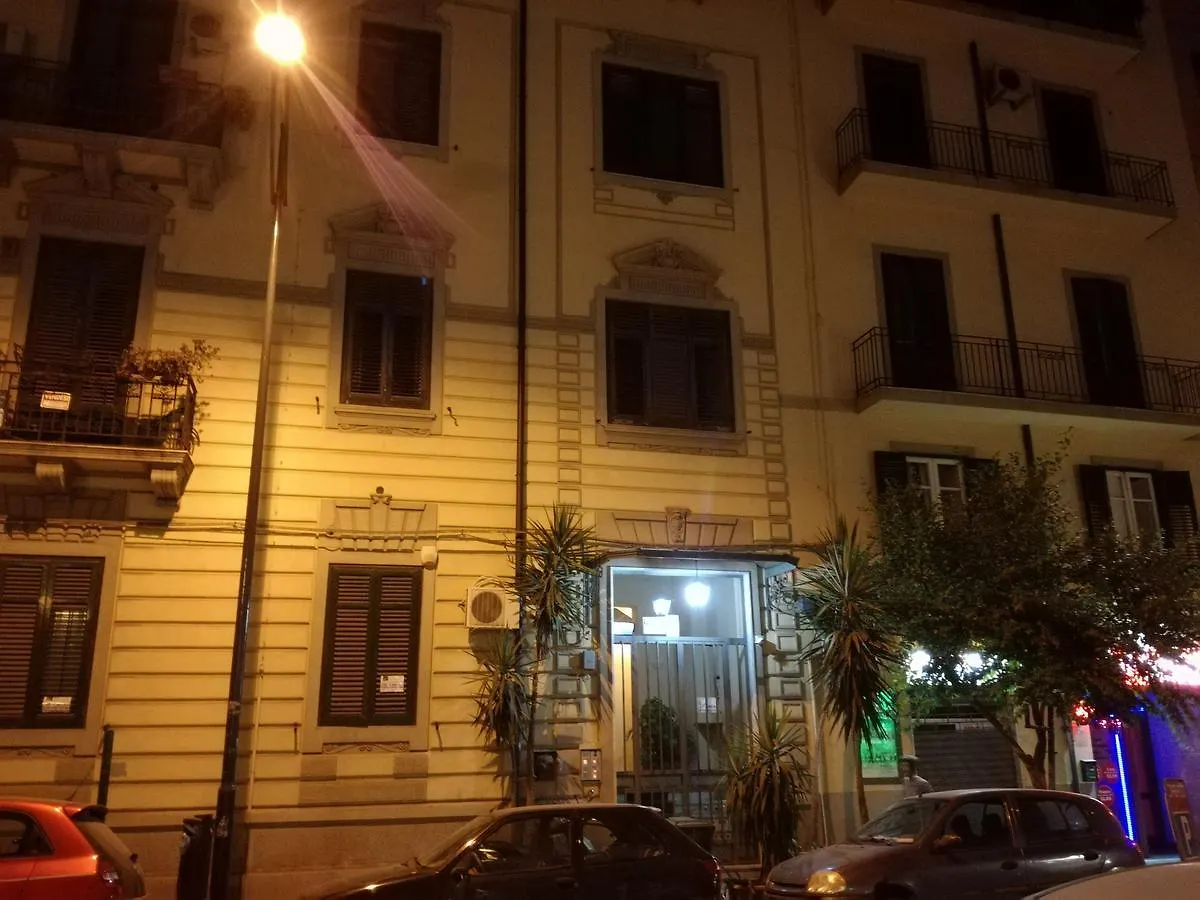 פלרמו La Terrazza Del Sole B&B לינה וארוחת בוקר