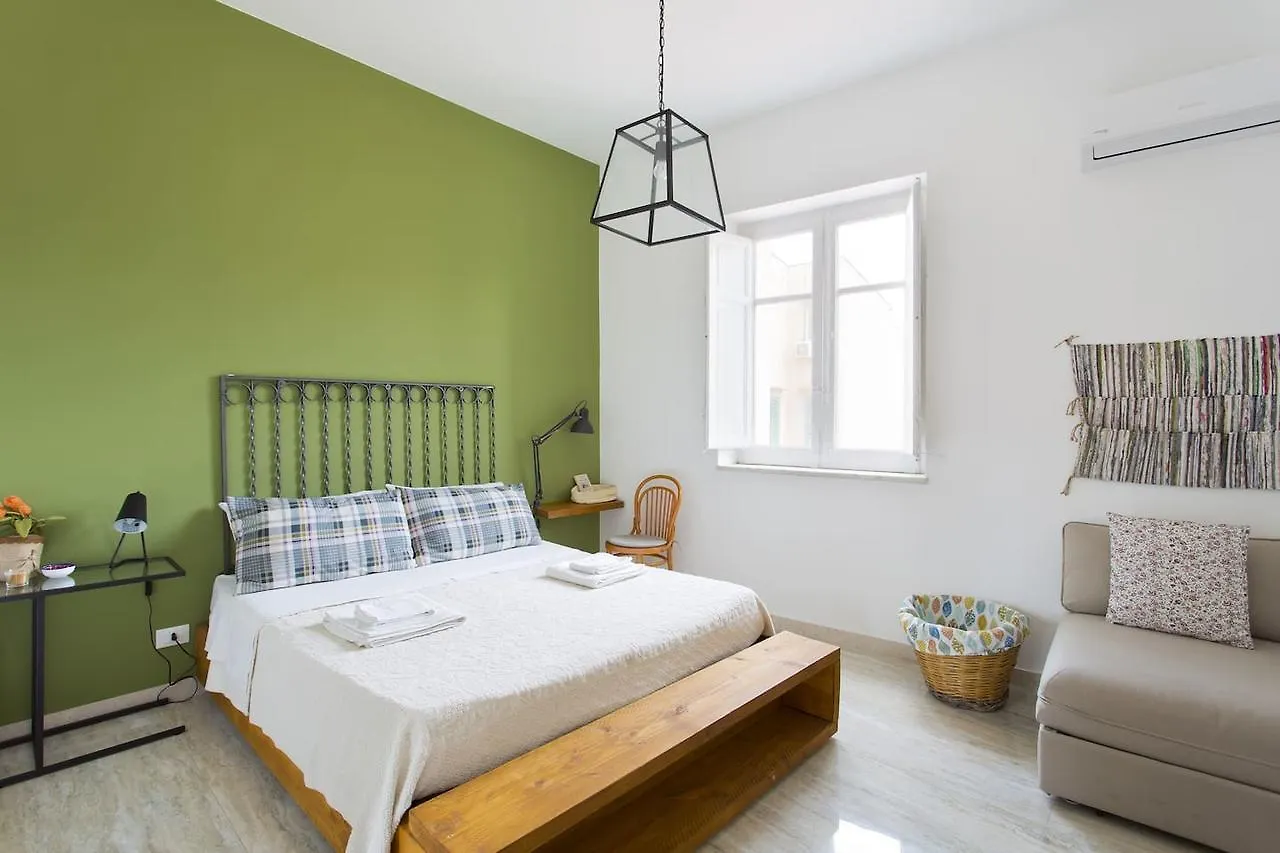 פלרמו La Terrazza Del Sole B&B 0*,  איטליה